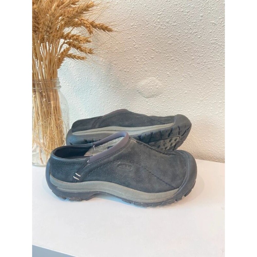 Womens Keen Slip on Clog Loafer 7.5 black Shoes
